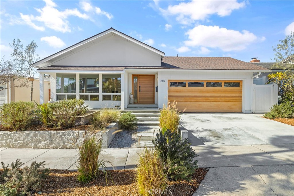 625 Beachcomber Drive Seal Beach, CA 90740 - Photo 2 of 39