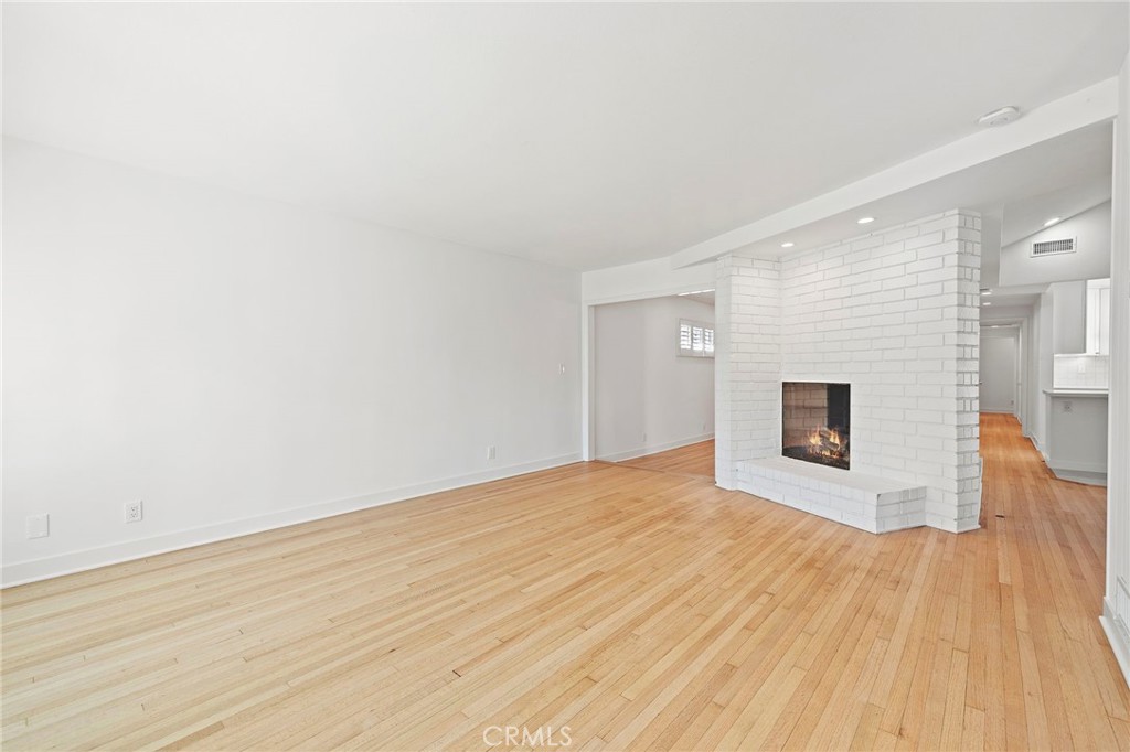 625 Beachcomber Drive Seal Beach, CA 90740 - Photo 4 of 39