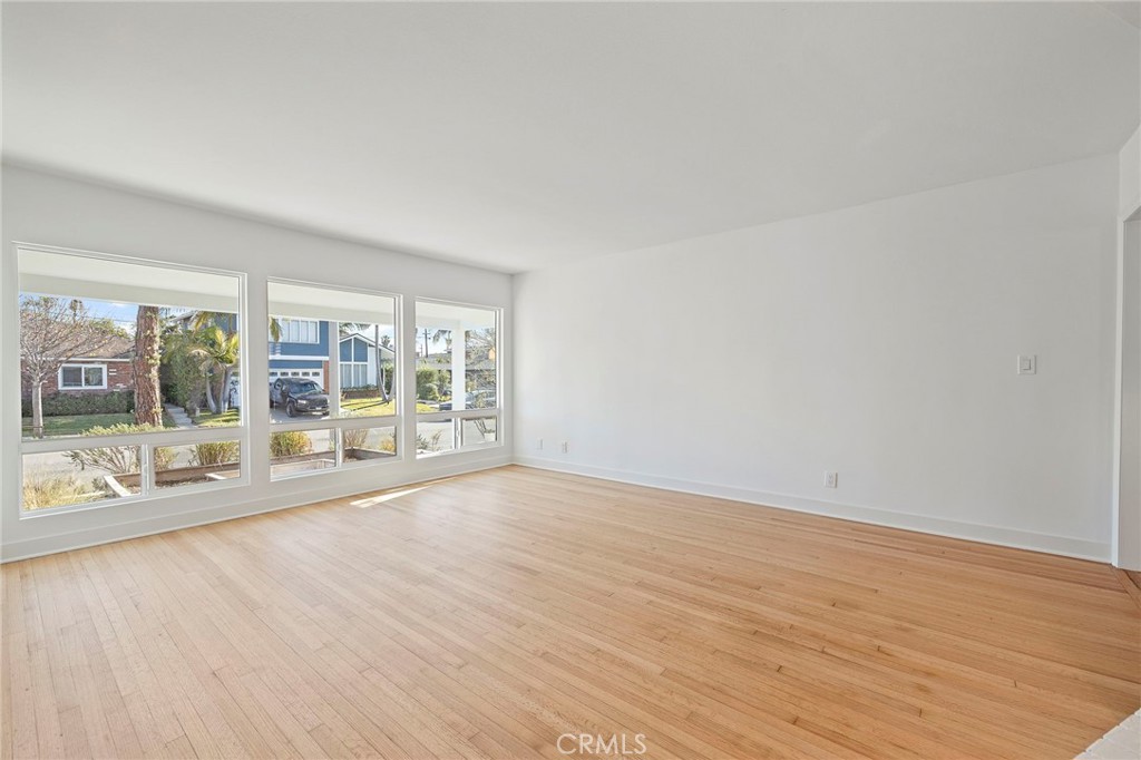 625 Beachcomber Drive Seal Beach, CA 90740 - Photo 7 of 39