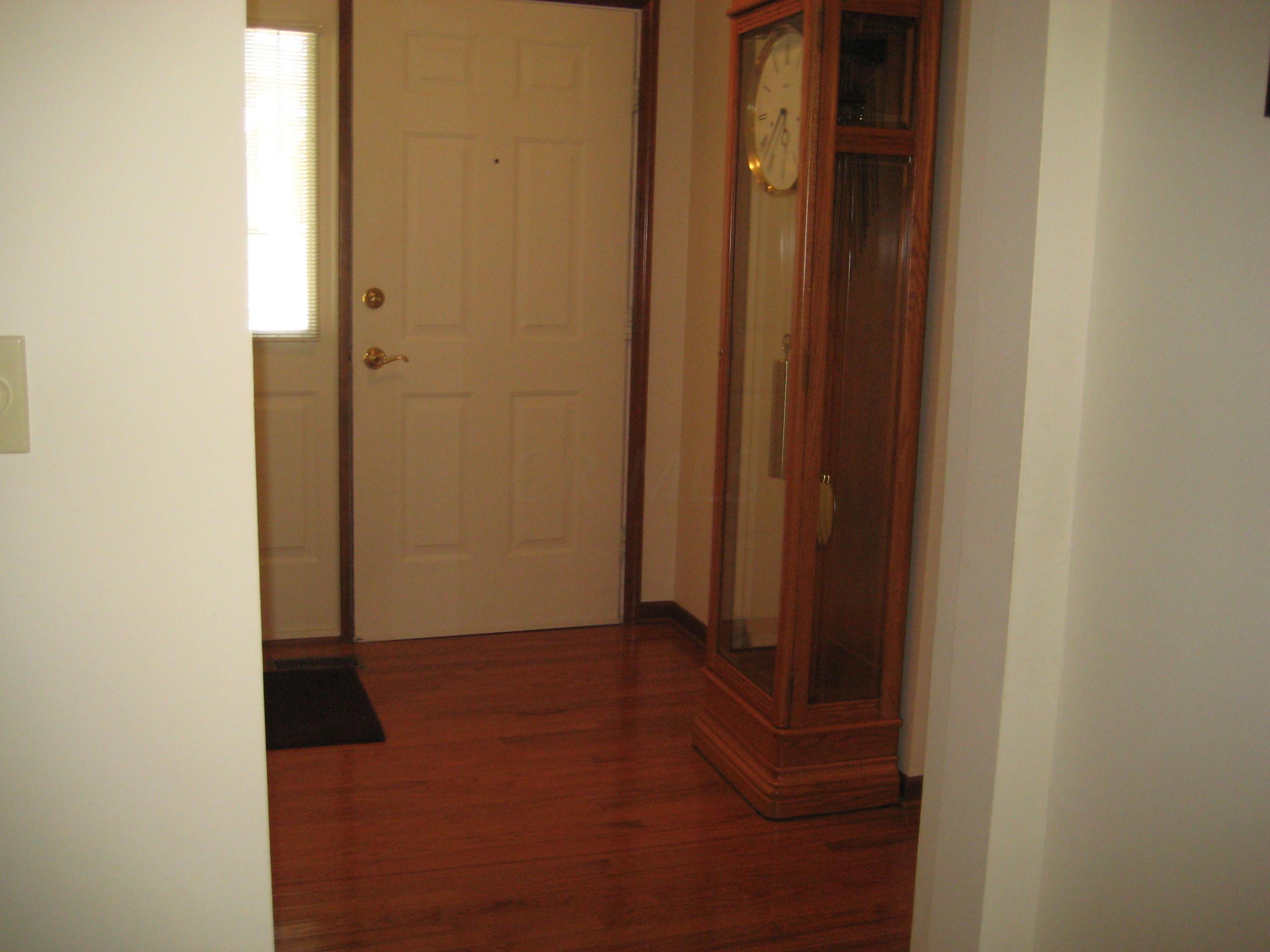485 Durbin Road Columbus, OH 43213 - Photo 3 of 20 Gallery Image 3