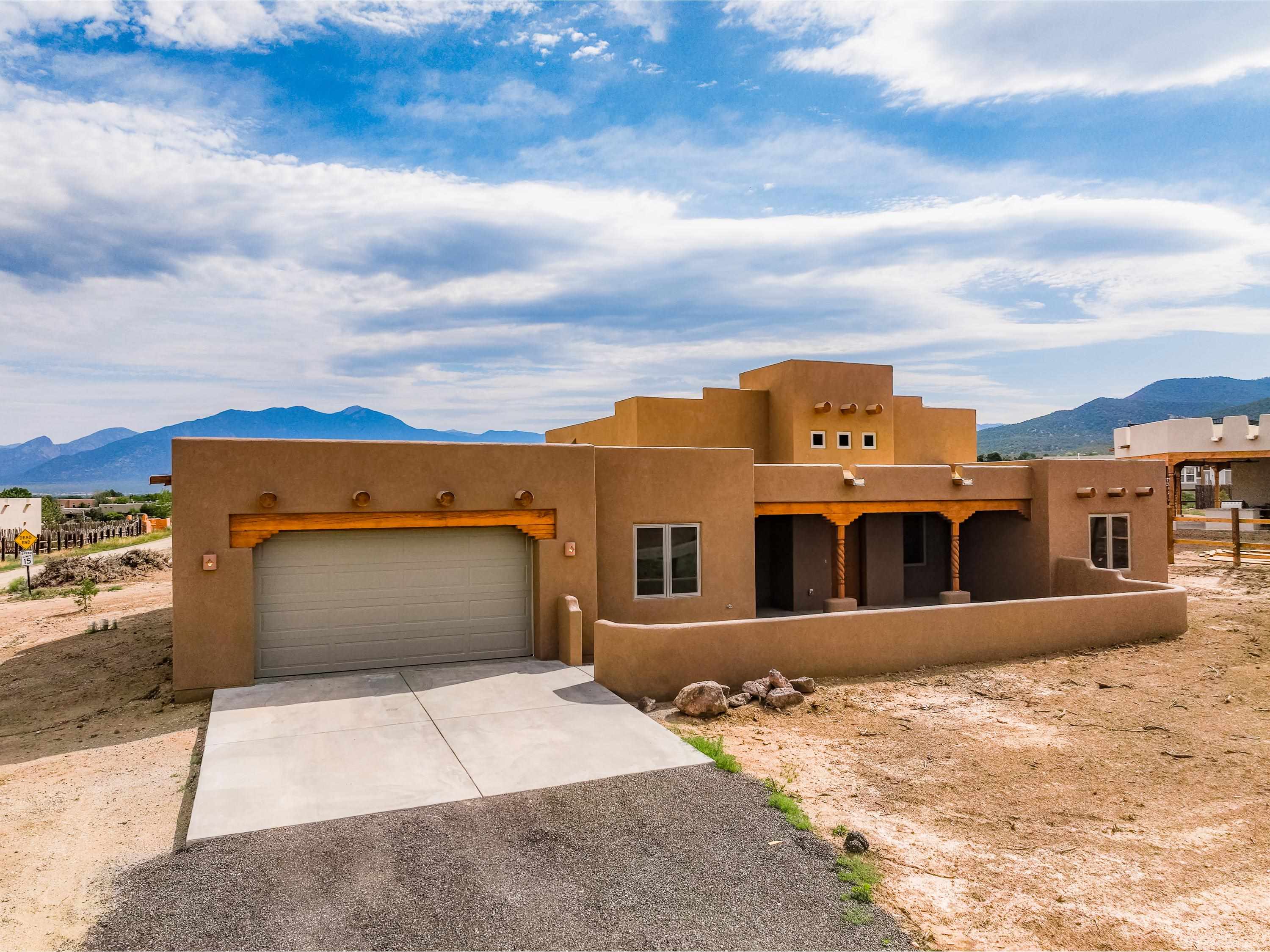 421 Este Es Road Taos, NM 87571 - Photo 1 of 30 Gallery Image 1