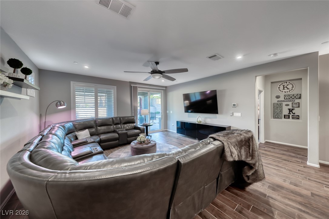 633 Timberfalls Lane Henderson, NV 89015 - Photo 8 of 42