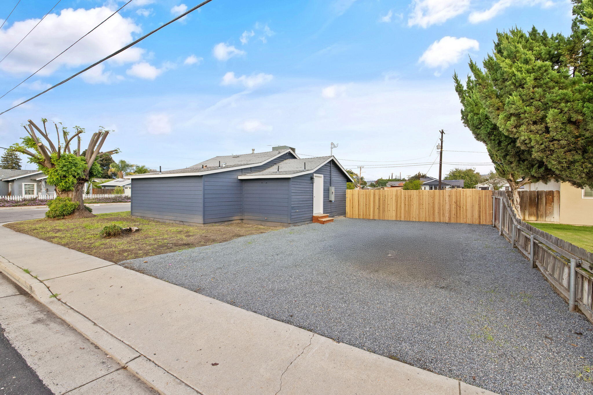 1175 West Maple Street Exeter, CA 93221 - Photo 7 of 32 7