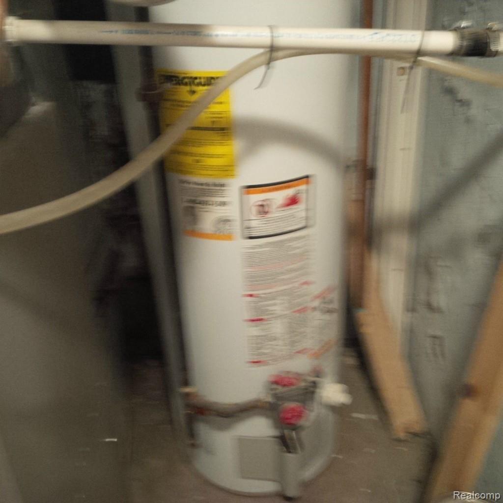 5304 Hillcrest Road Clarkston, MI 48346 - Photo 47 of 55 Hot water heater replaced in 2004