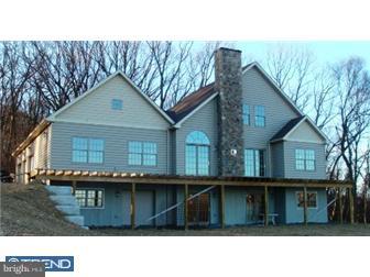 428 Hilltop Road Riegelsville, PA 18077 - Photo 1 of 10
