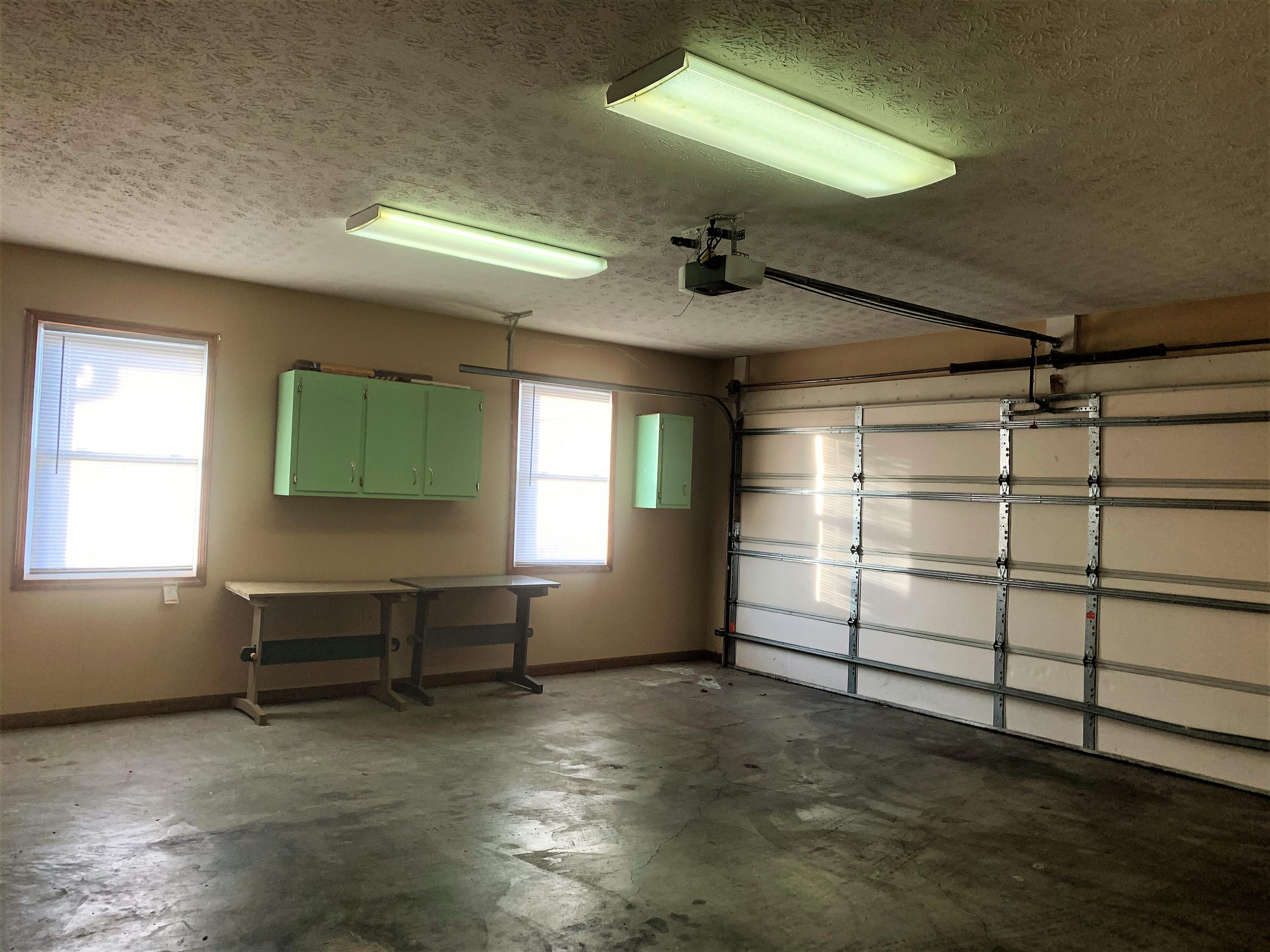 15005 Lakeshore Drive Rutledge, TN 37861 - Photo 20 of 36 Main Lvl Garage
