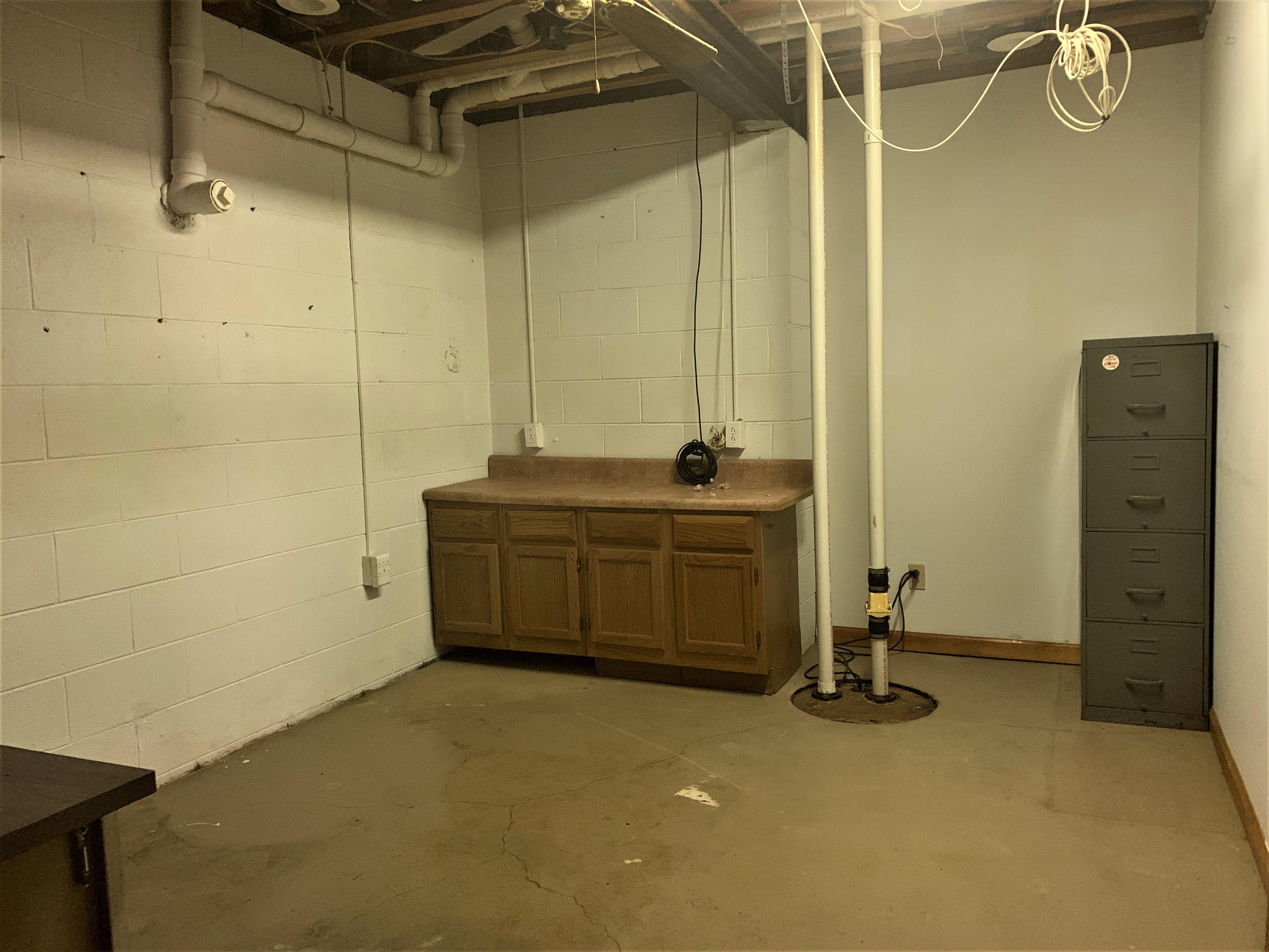 15005 Lakeshore Drive Rutledge, TN 37861 - Photo 23 of 36 Basement Workshop