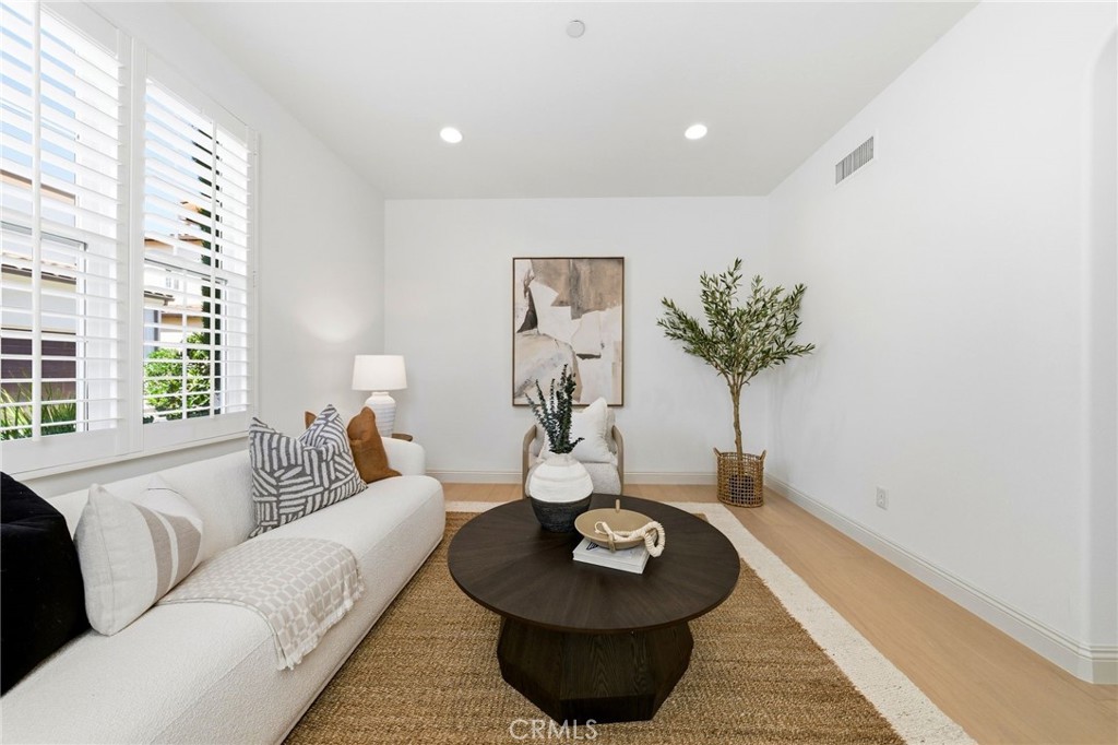 59 Bower Tree Irvine, CA 92603 - Photo 3 of 37