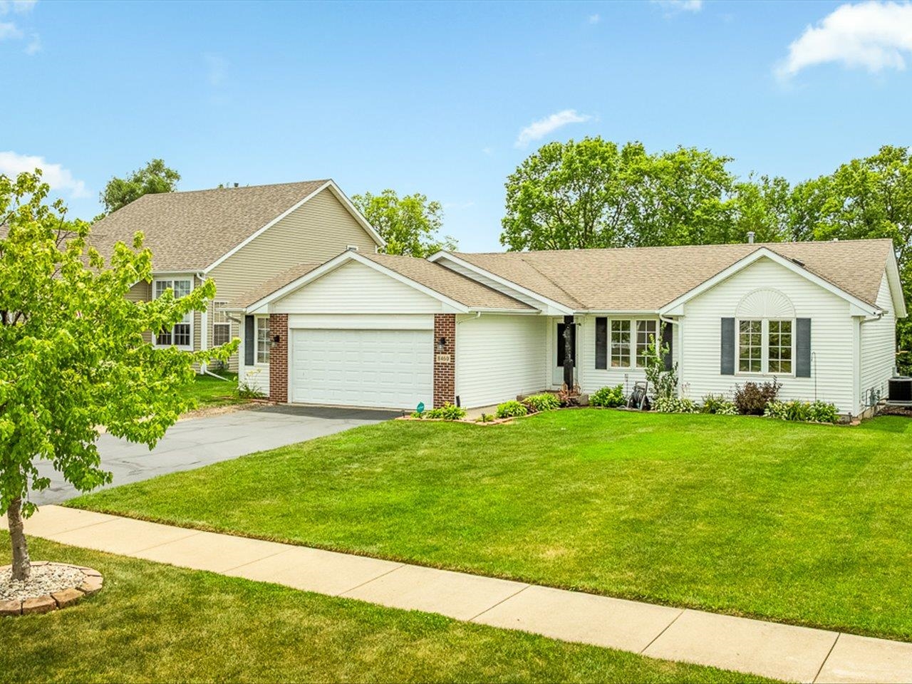 8460 Crooked Bend Road Machesney Park, IL 61115 - Photo 1 of 34