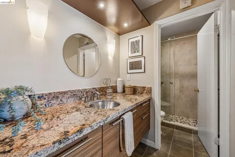 $399,000 | 3 Captain Drive, Unit D406, Emeryville, CA 94608