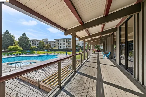 $399,000 | 3 Captain Drive, Unit D406, Emeryville, CA 94608