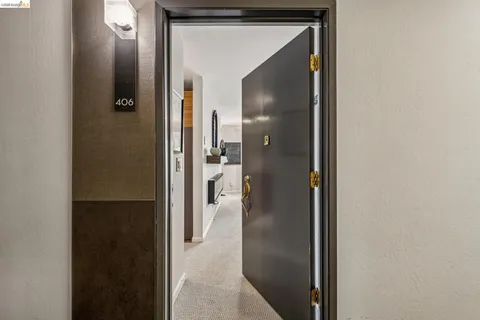 $399,000 | 3 Captain Drive, Unit D406, Emeryville, CA 94608