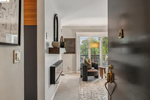 $399,000 | 3 Captain Drive, Unit D406, Emeryville, CA 94608