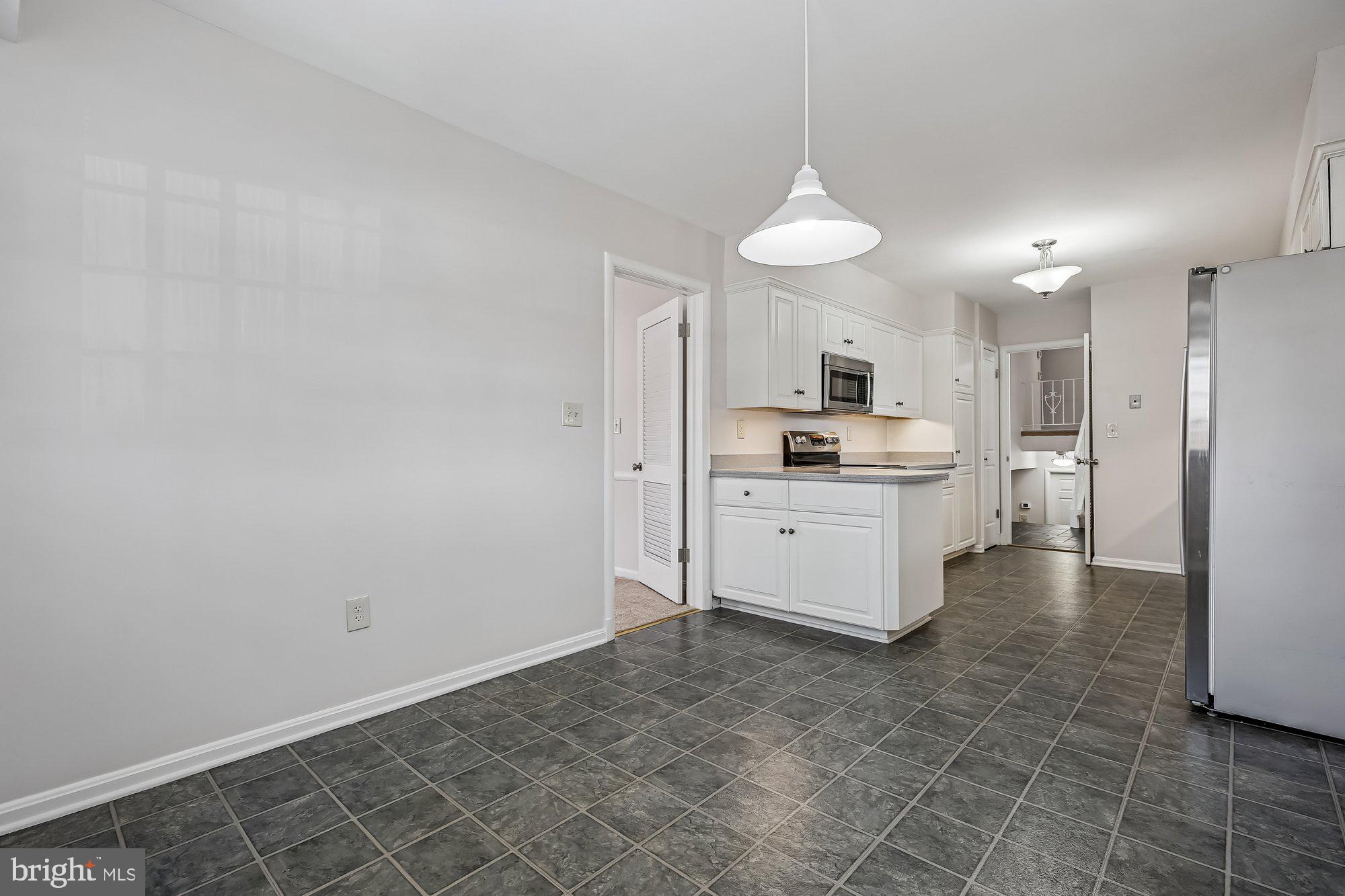 606 Winhall Way Silver Spring, MD 20904 - Photo 18 of 77 Breakfast Area