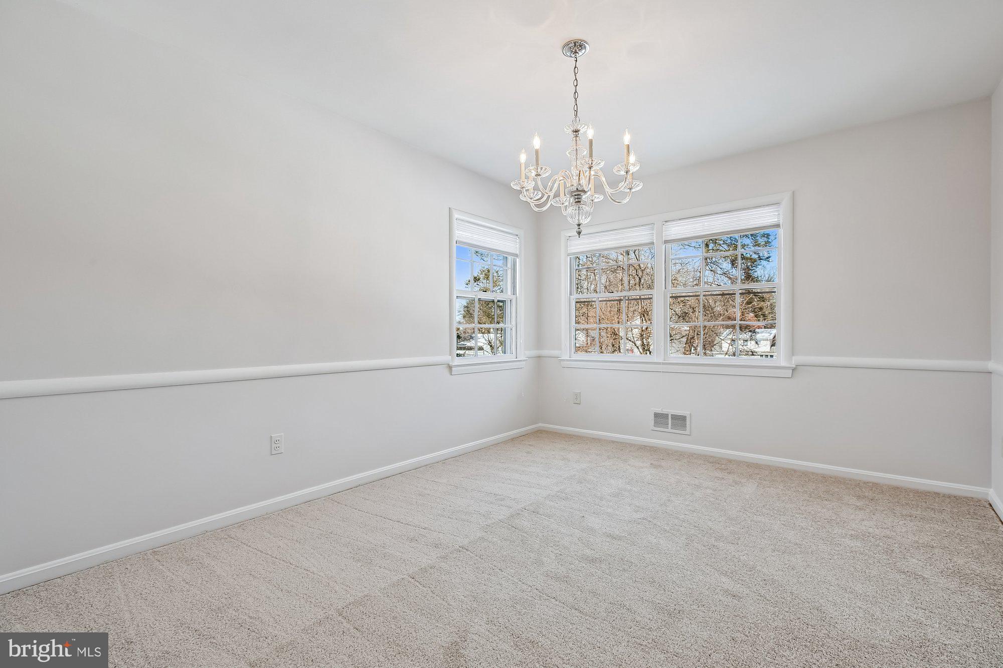 606 Winhall Way Silver Spring, MD 20904 - Photo 29 of 77 Dining Room
