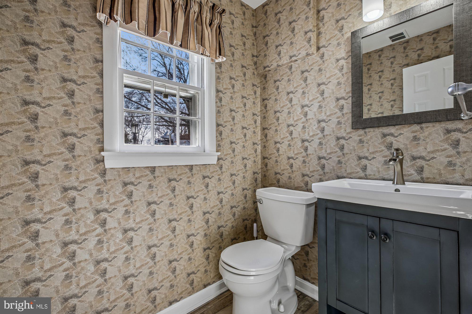 606 Winhall Way Silver Spring, MD 20904 - Photo 38 of 77 Powder Room