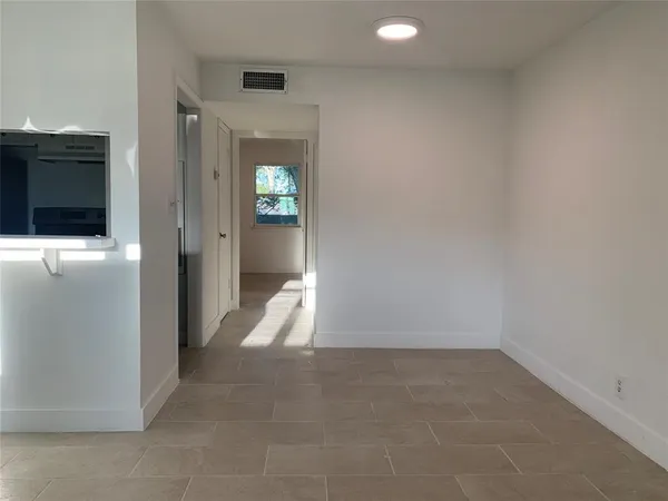$800 | 200 Hill Street, Unit 12, Sealy, TX 77474