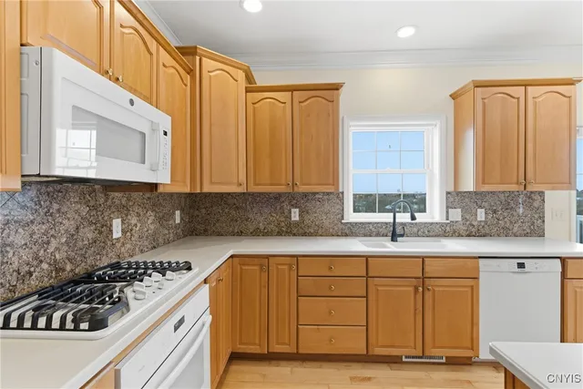 $700,000 | 6915 Kassonta Drive, De Witt, NY 13078