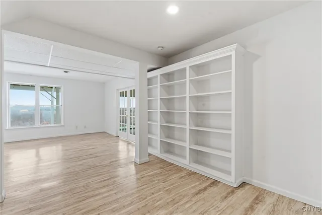 $700,000 | 6915 Kassonta Drive, De Witt, NY 13078