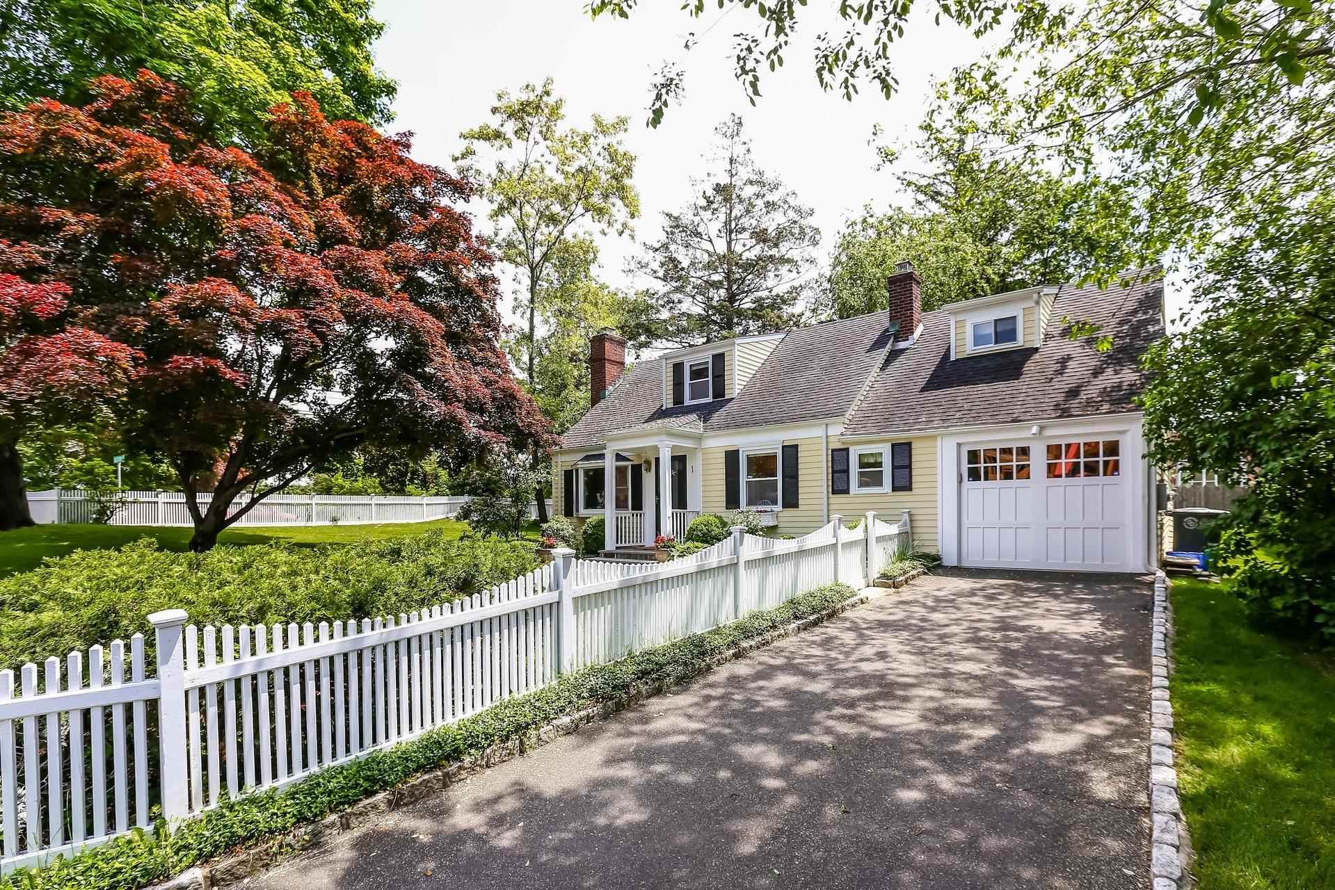 1 Old Stone Road Darien, CT 06820 - Photo 24 of 28 027-Front_View-5814174-medium