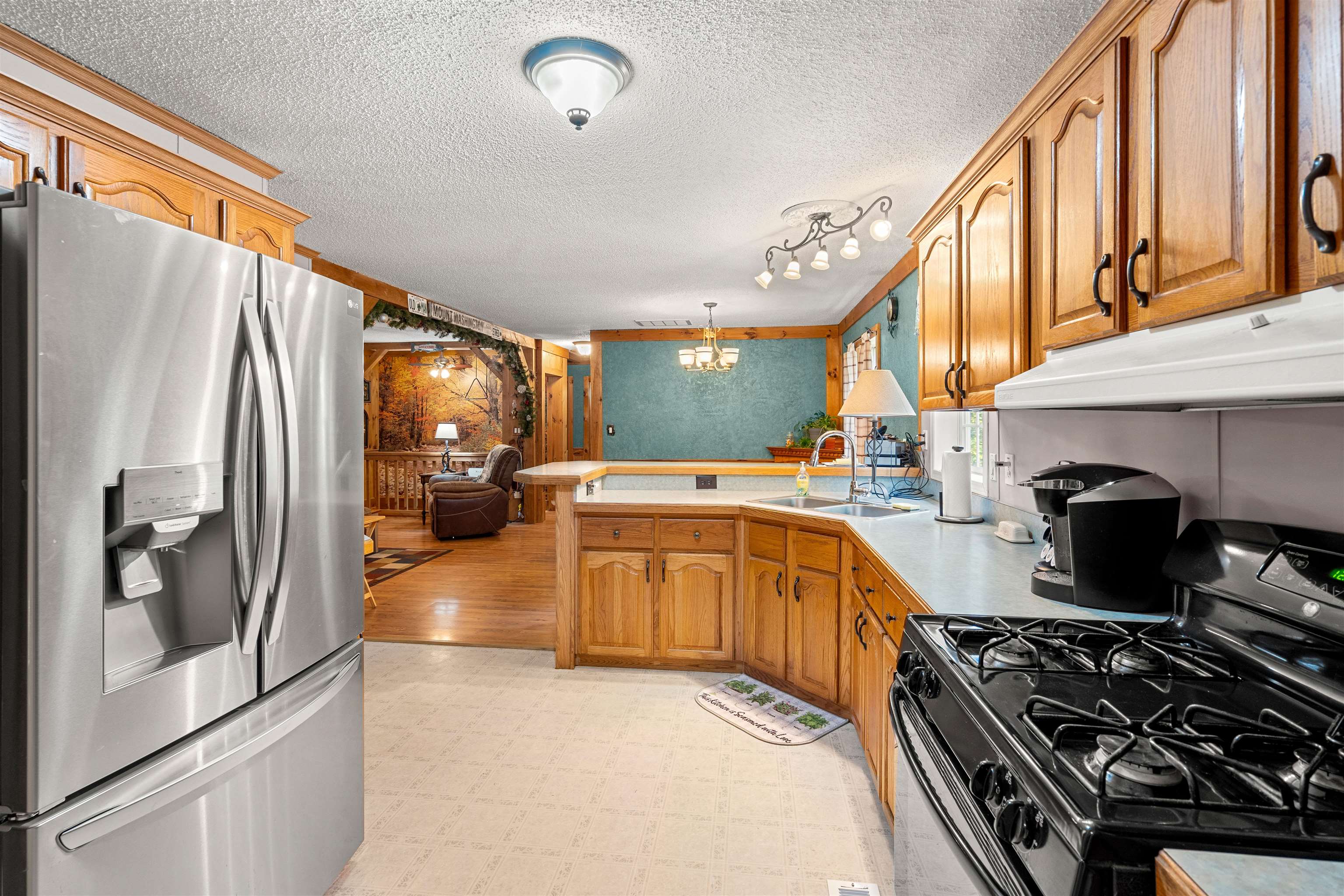 23 Bog Road Hillsborough, NH 03244 - Photo 6 of 40 Gallery Image 6