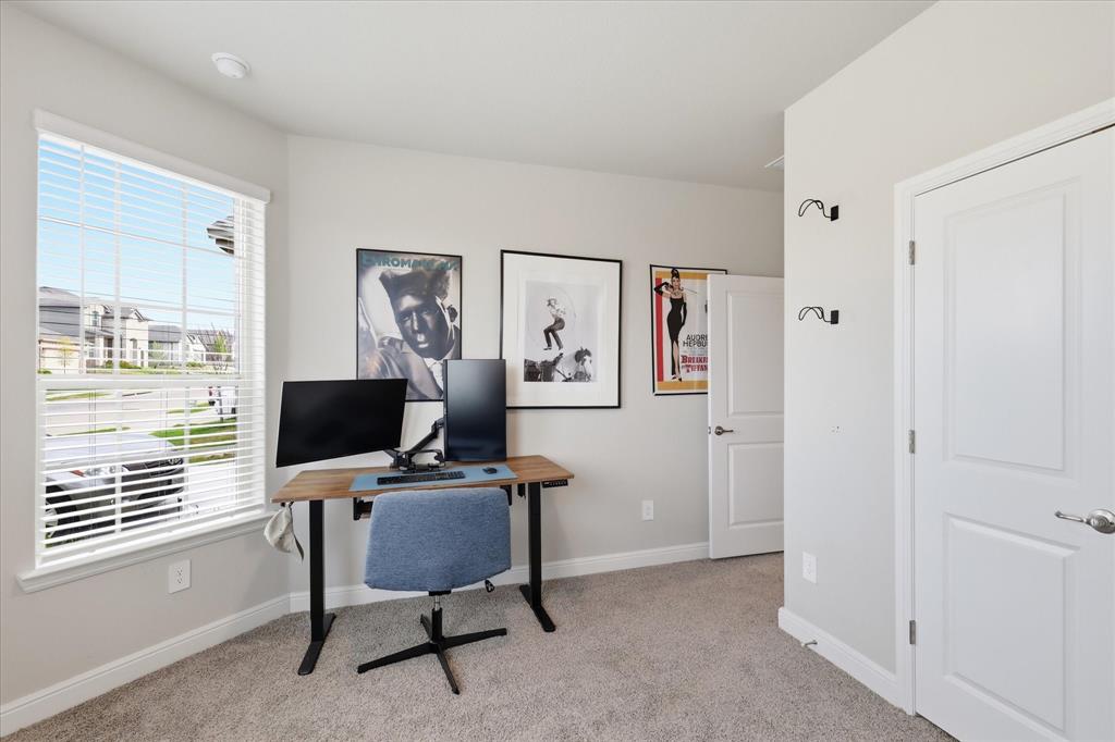 Bay window with horizontal blinds