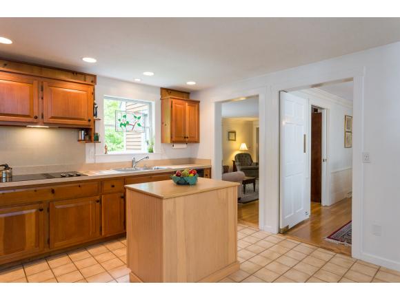 9 Colonial Way Exeter, NH 03833 - Photo 8 of 28 Gallery Image 8
