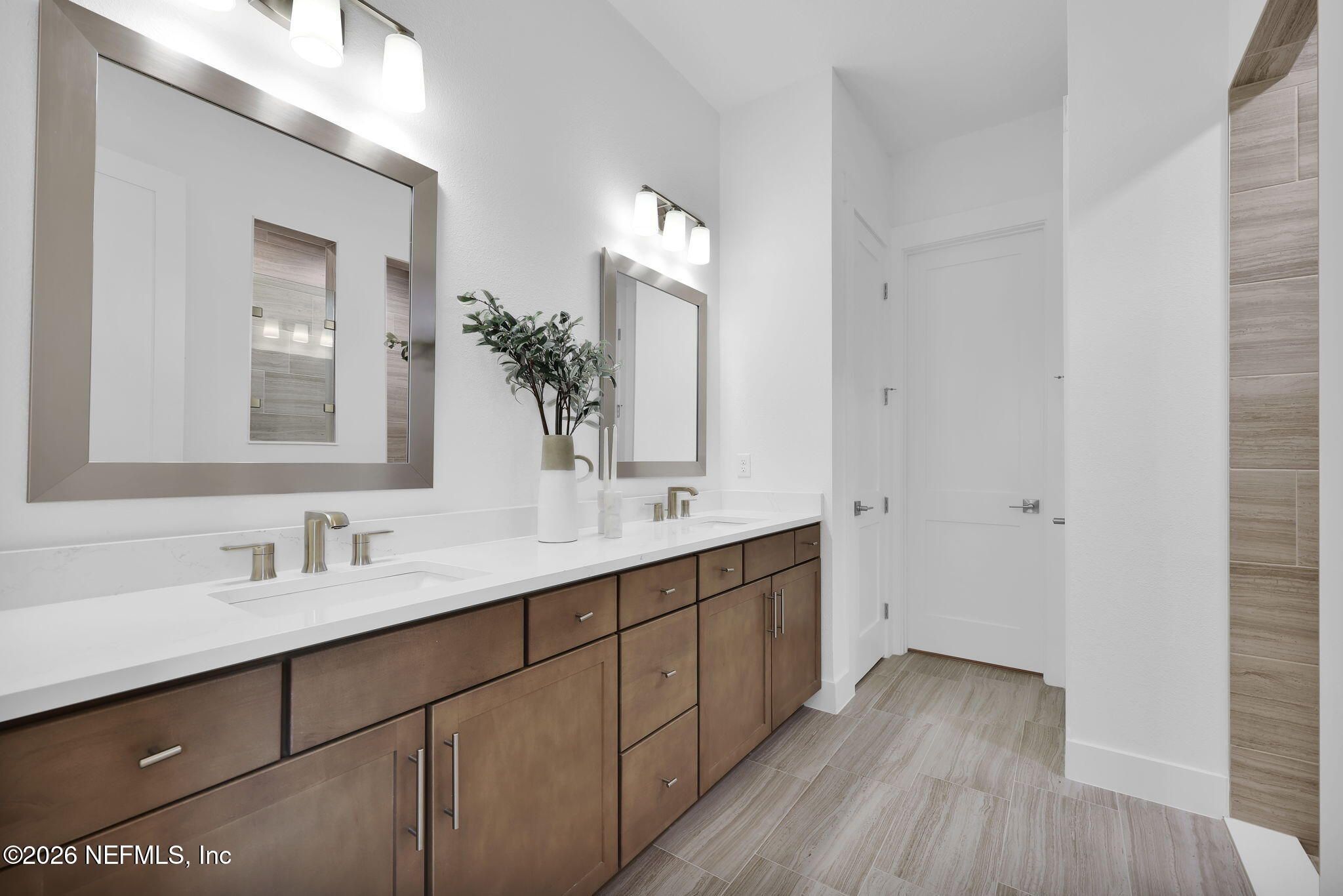 475 Pine Lilly Loop Yulee, FL 32097 - Photo 18 of 24 Mahogany Owner's Bathroom