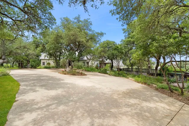 a view of city street