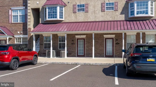 $305,000 | 3888 Ashland Drive, Unit B, Harleysville, PA 19438