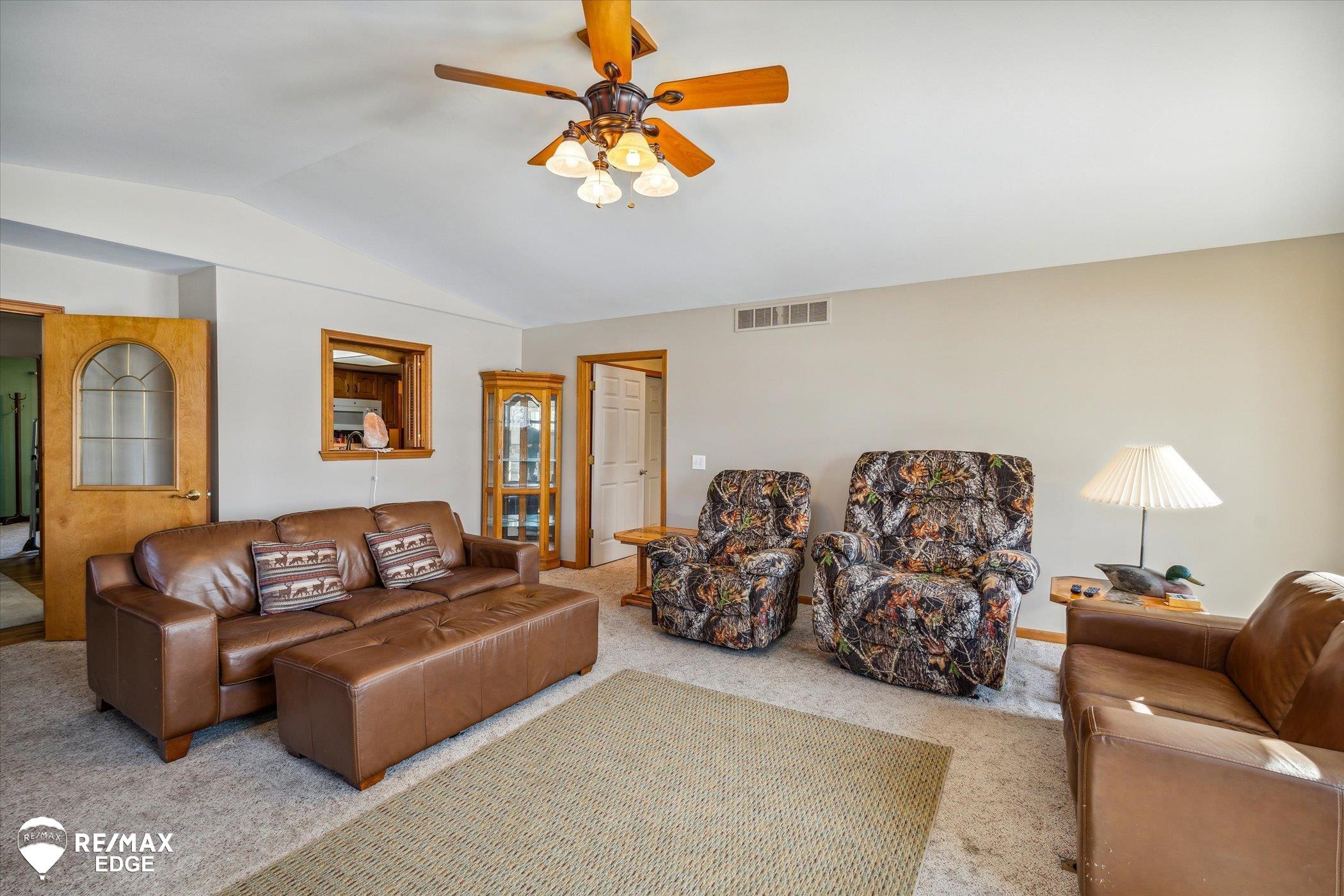 11282 East Coldwater Road Davison, MI 48423 - Photo 11 of 42 50103010-10.JPG