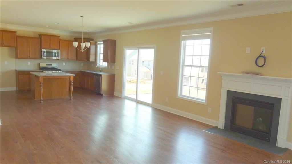 8927 Inverness Bay Road, Unit 188 Charlotte, NC 28278 - Photo 4 of 21 Gallery Image 4