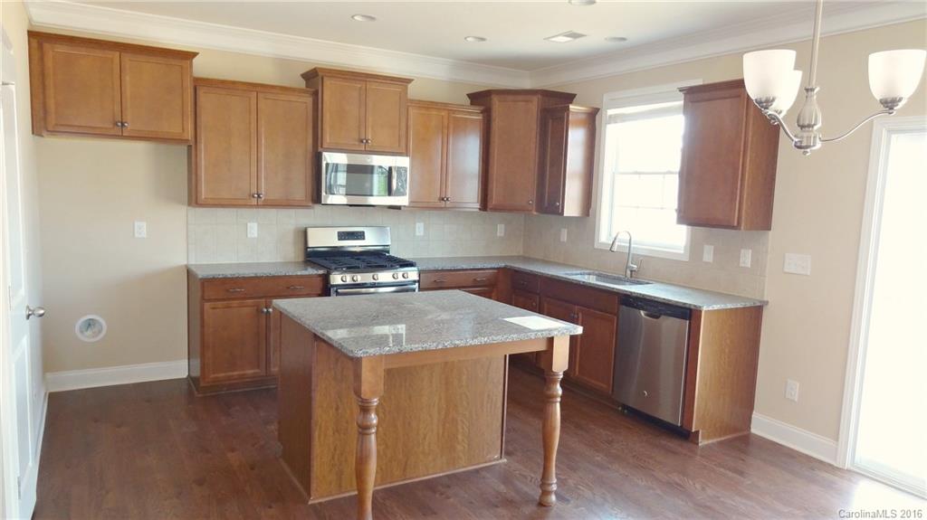 8927 Inverness Bay Road, Unit 188 Charlotte, NC 28278 - Photo 6 of 21 Gallery Image 6