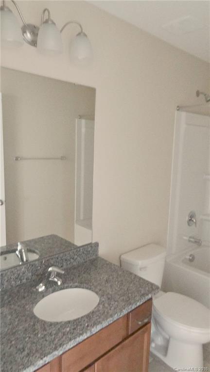 8927 Inverness Bay Road, Unit 188 Charlotte, NC 28278 - Photo 9 of 21 Gallery Image 9