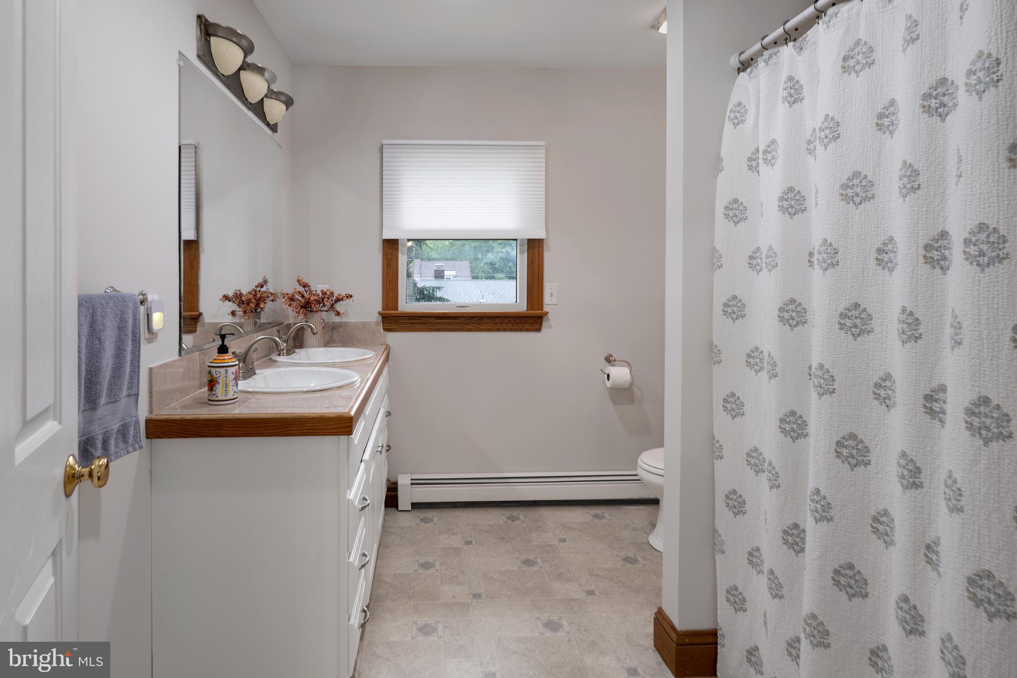 407 Reading Street Pennington, NJ 08534 - Photo 17 of 27