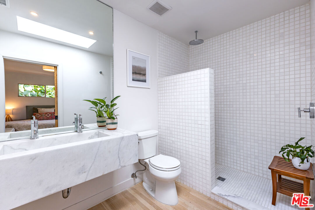 1363 Brampton Road Los Angeles, CA 90041 - Photo 18 of 35 Gallery Image 18