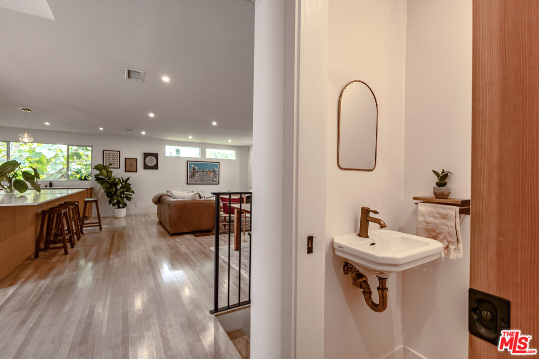 1363 Brampton Road Los Angeles, CA 90041 - Photo 10 of 35 Gallery Image 10