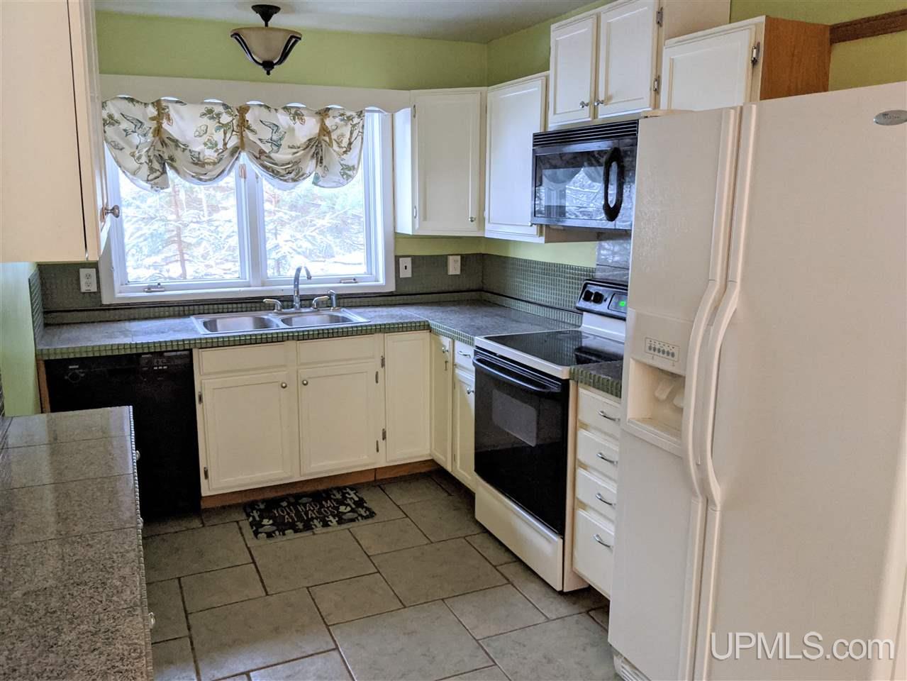 110 Basal Road Marquette, MI 49855 - Photo 9 of 42 Gallery Image 9