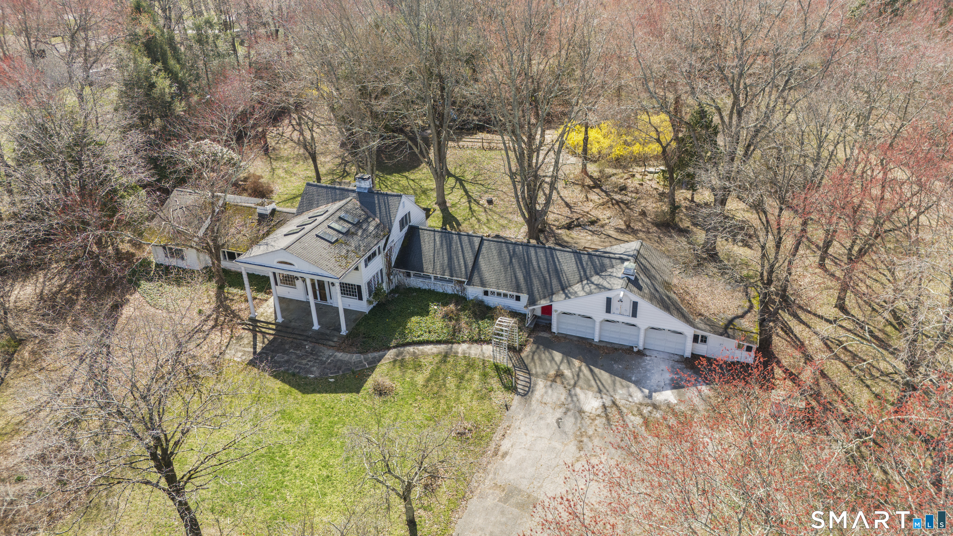 835 Monroe Turnpike Monroe, CT 06468 - Photo 32 of 39
