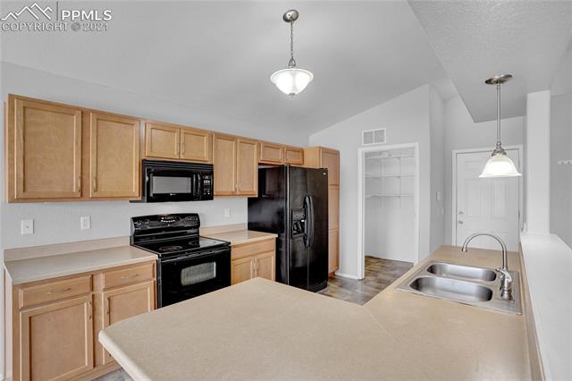 7254 Pearly Health Road Colorado Springs, CO 80908 - Photo 18 of 36
