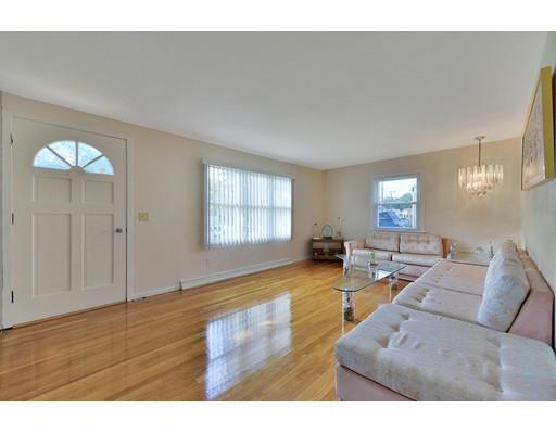 162 Mallowhill Road Springfield, MA 01129 - Photo 18 of 34 a living room with furniture and a wooden floor