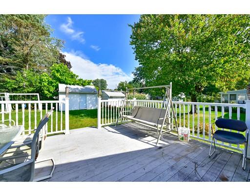 162 Mallowhill Road Springfield, MA 01129 - Photo 27 of 34 a balcony with a water view