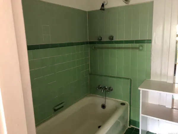 $1,850 | 738 Whitney Avenue, Unit 3, New Haven, CT 06511