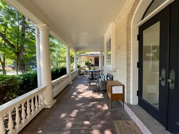 $1,850 | 738 Whitney Avenue, Unit 3, New Haven, CT 06511