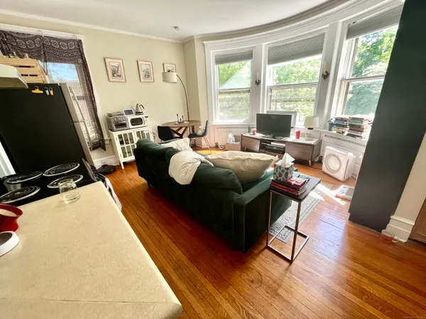 $1,850 | 738 Whitney Avenue, Unit 3, New Haven, CT 06511