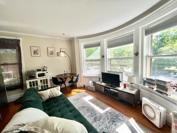 $1,850 | 738 Whitney Avenue, Unit 3, New Haven, CT 06511