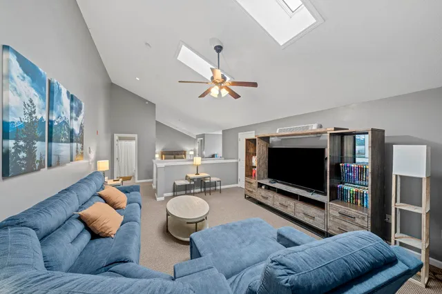 $499,999 | 227 Main Street, Unit 305, Lincoln, NH 03251