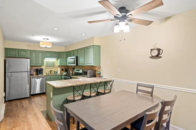 $499,999 | 227 Main Street, Unit 305, Lincoln, NH 03251