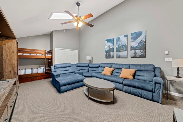 $499,999 | 227 Main Street, Unit 305, Lincoln, NH 03251