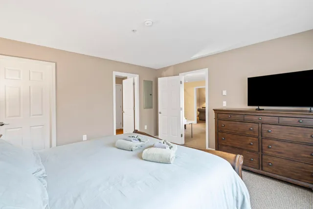 $499,999 | 227 Main Street, Unit 305, Lincoln, NH 03251